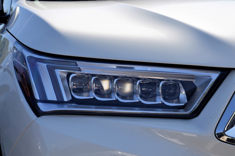 automobile-CABASSE-min_acura-headlamp-2834131